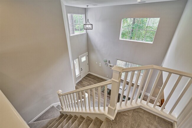 Building Photo - 38 E Gaslight Pl