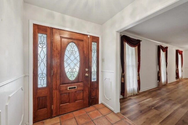 Building Photo - 5710 Glasgow Ln