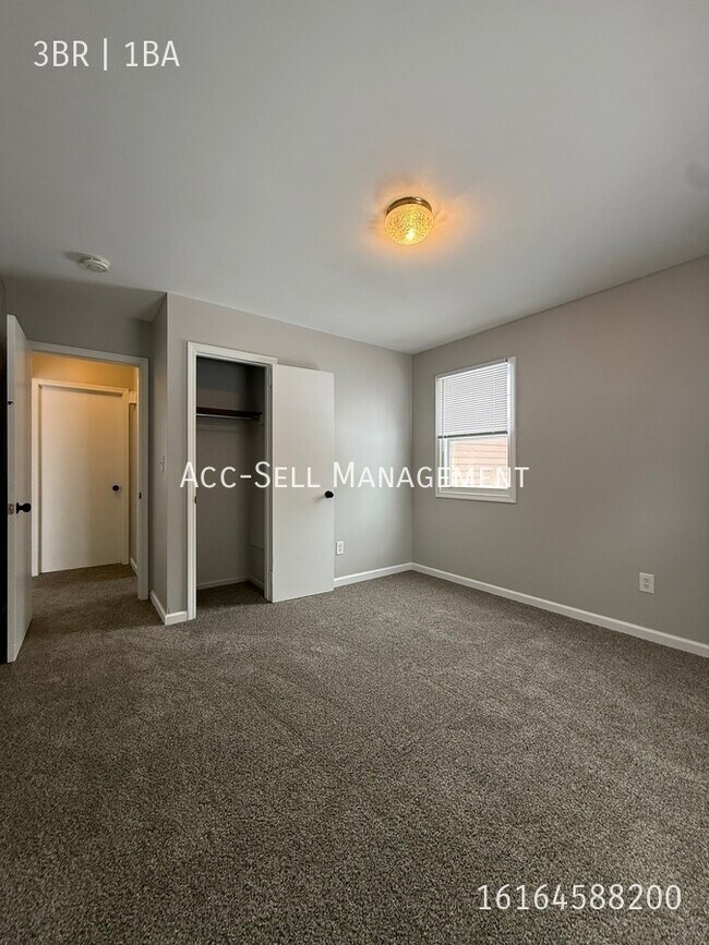 Building Photo - 5796 Christie Ave SE