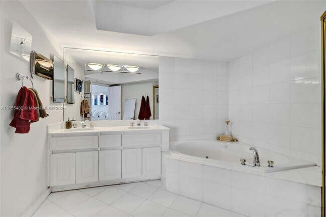 Building Photo - 6301 Collins Ave