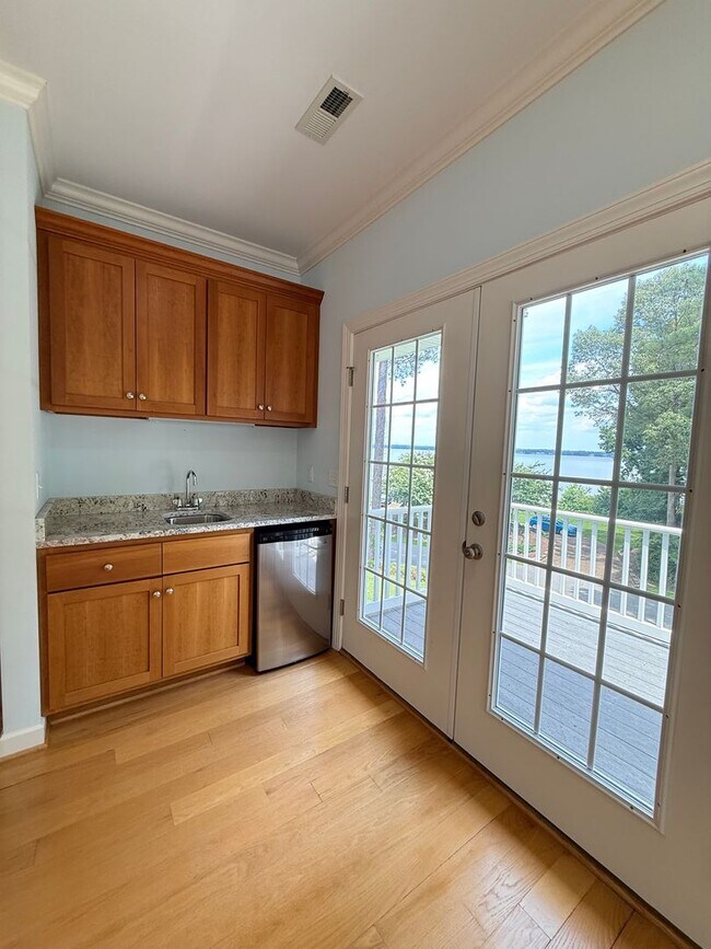Building Photo - 142 Riverview Plantation Dr
