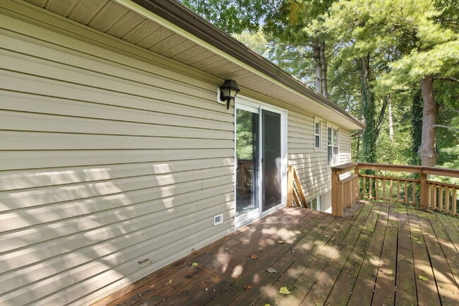 Building Photo - 7 Wood Oak Ct