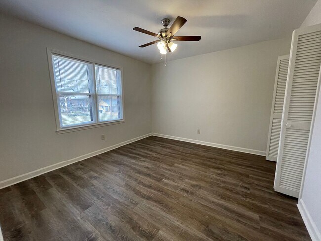 Building Photo - Renovated 3/2.5 House in Chieftain Hills- ...
