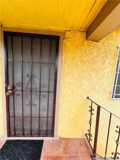 Building Photo - 1738 W 38th St