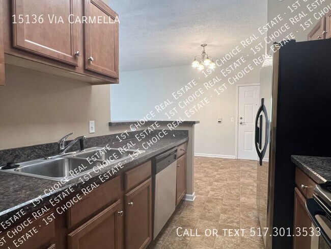 Building Photo - 2-BDR 2-BTH Condo in DeWitt - Pet Friendly