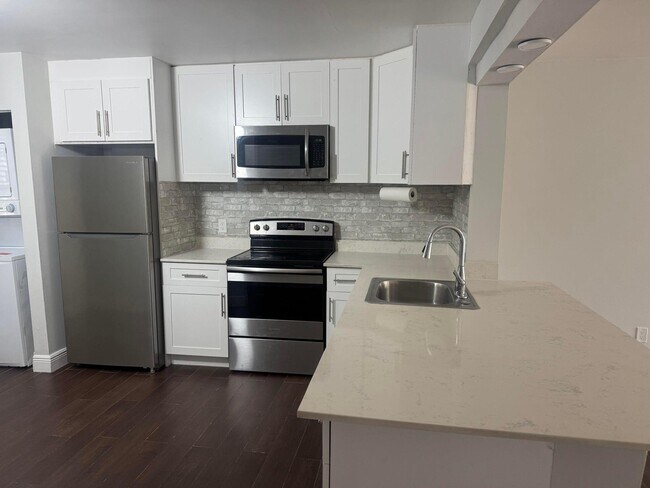 Primary Photo - 4885 Arjaro Dr