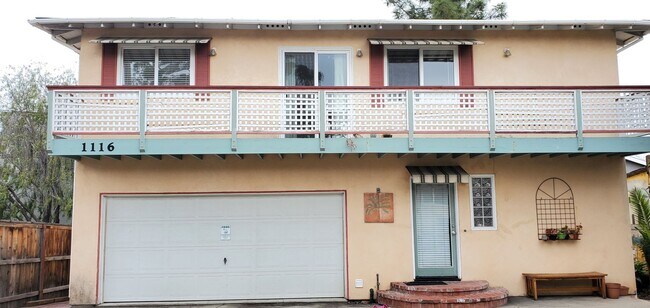 Building Photo - 1116 Peach Street