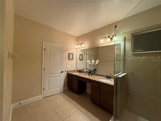 Building Photo - 4353 Acorn Ct