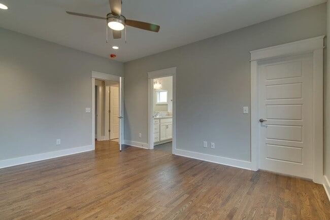 Building Photo - 942 Strouse Ave