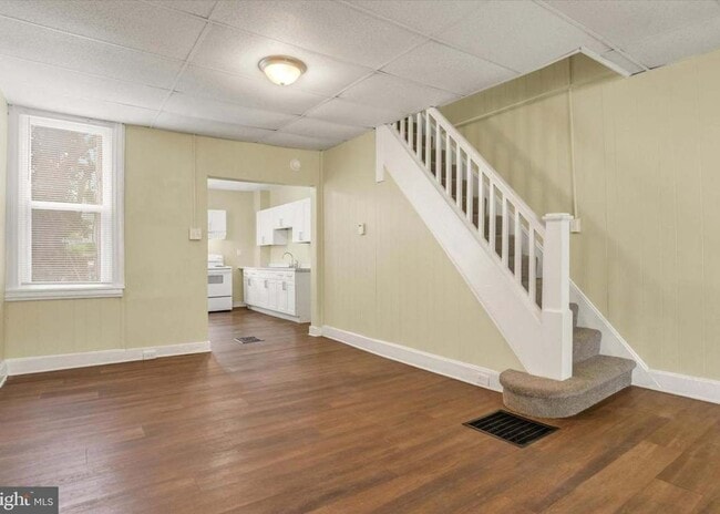 Building Photo - Section 8 considered.  Fully renovated 3 Bed