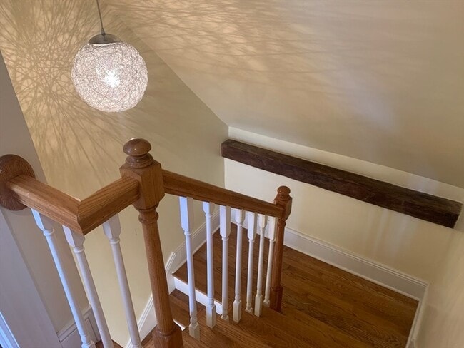 Building Photo - 10 Salem St Ave