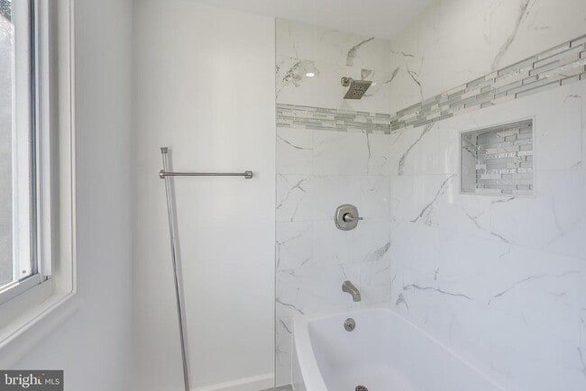 Building Photo - 18948 Quail Valley Blvd