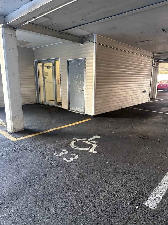 Building Photo - 163 South St