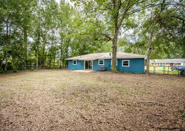 Building Photo - Charming Home in the Heart of Ocean Springs!