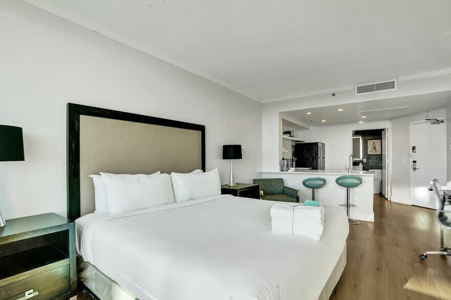 Building Photo - 2889 McFarlane Rd