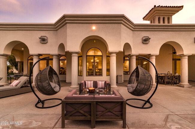 Building Photo - 10754 E Laurel Ln