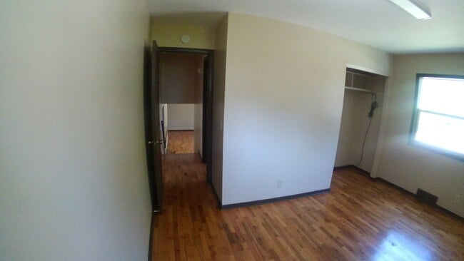 Building Photo - 1536 Linden St