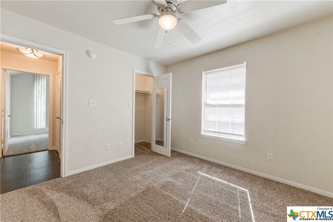 Building Photo - 4703 Mildred Ave