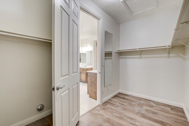 Building Photo - Single Family Home on 20k SQFT Lot in Gated Community
