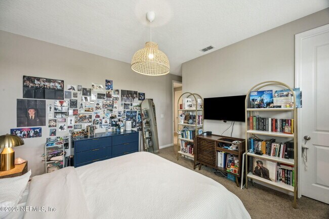Building Photo - 290 RUM RUNNER Way