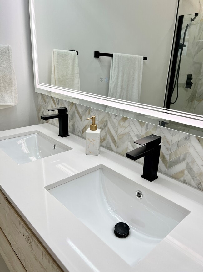 Building Photo - 1523 Gallinule Dr