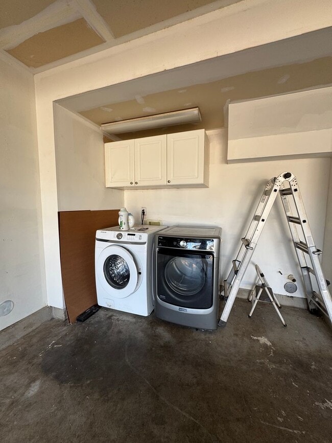 Building Photo - For Rent – Legends at Maui Lani | Spacious 4-Bedroom, 2.5-Bath Home