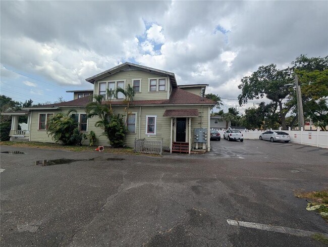 Building Photo - 103 S Westland Ave