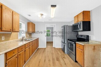 Building Photo - 2025 Eppinger St