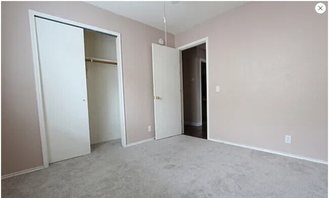 Building Photo - 15214 Sabal Palm Rd