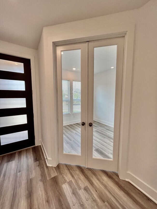 Building Photo - Elegant Parkside Retreat | Stunning 3BR Home with Office, Game Room & Covered Outdoor Living