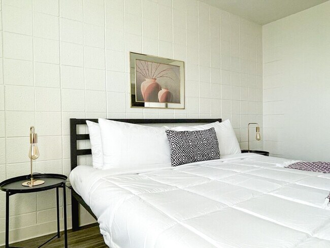 Building Photo - 2515 Burnet Ave