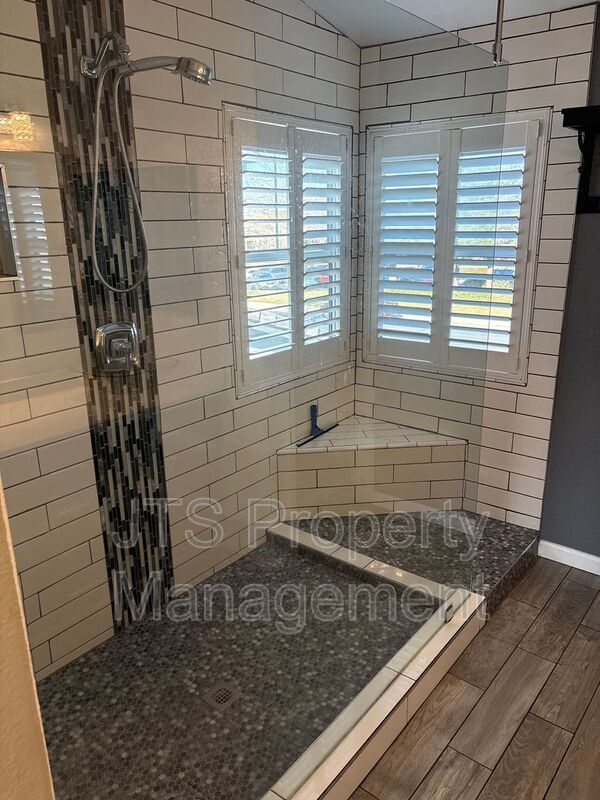 Building Photo - 6521 Turnstone Way