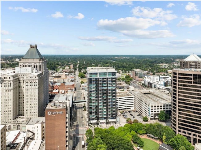 Building Photo - 2-Bedroom Apartment in Center City Greensboro