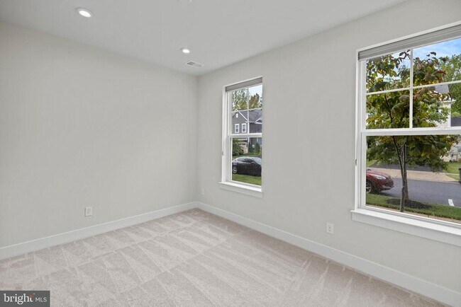 Building Photo - 1548 Meadowlark Glen Rd