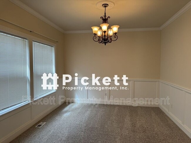 Building Photo - 1627 Lucero Pl E