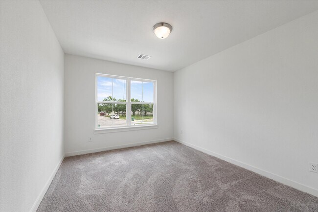 Building Photo - 1207 Chestnut Ct