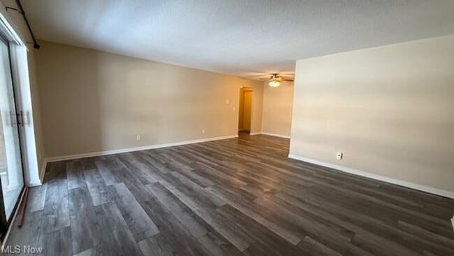 Building Photo - 1263 Lost Nation Rd