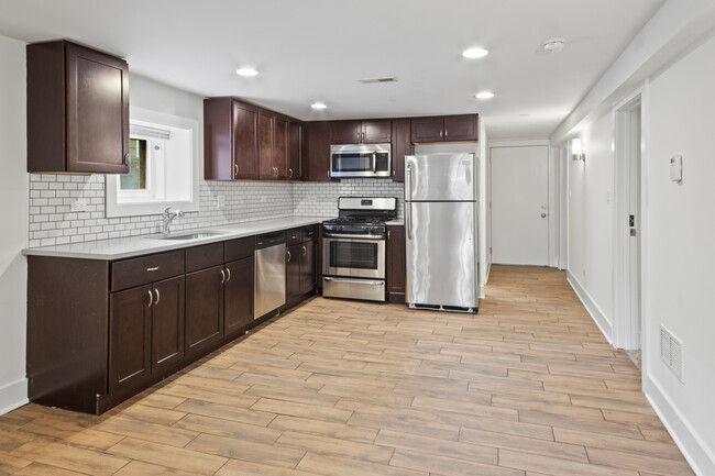 Building Photo - 3614 N Hoyne Ave