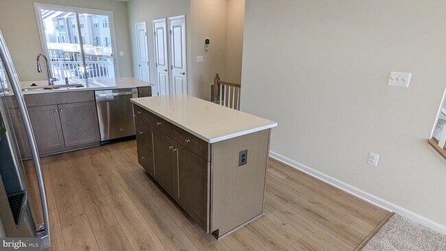 Building Photo - 9376 Tanfield Dr