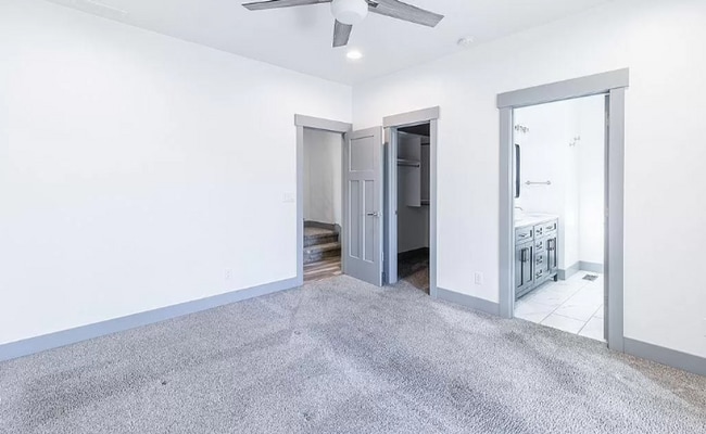 Building Photo - 3 bed 2.5 bath townhome in heart of Meridian