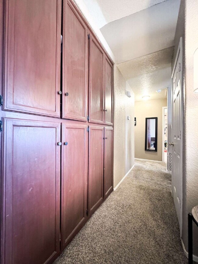 Building Photo - “Spacious 4-Bedroom, 2-Bath Home with Solar Panels in Yuma”