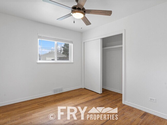 Building Photo - Updated Home near Downtown Denver