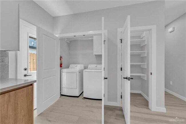 Building Photo - 24 N 24th St