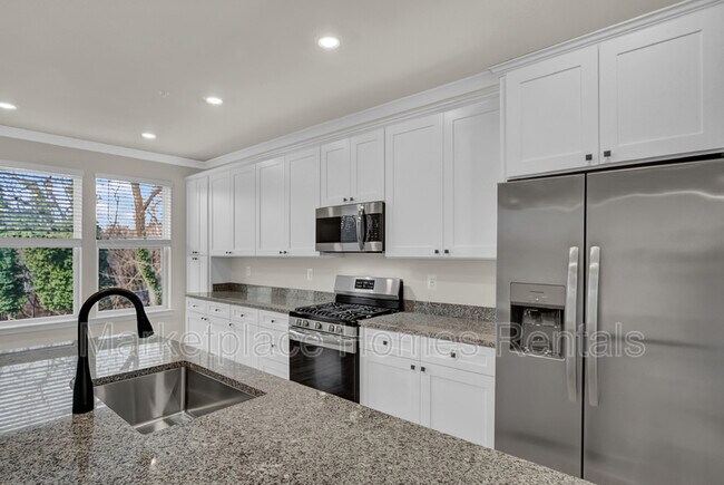 Building Photo - 4332 Roland Heights Ave