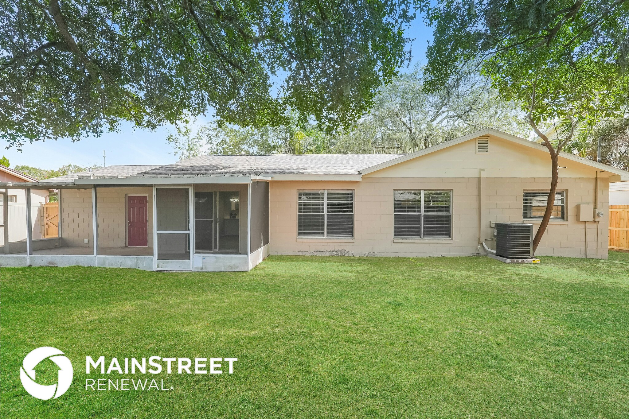 Building Photo - 2204 Tanglewood Way