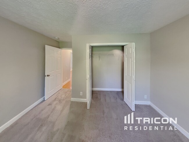 Building Photo - 419 Fieldstone Dr