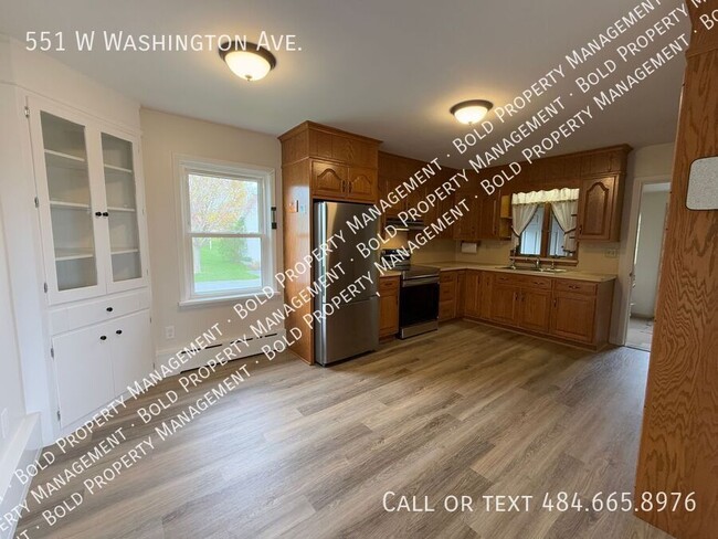 Building Photo - 551 W Washington Ave