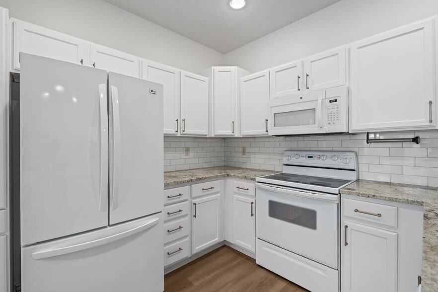 Building Photo - 7178 S 420 E