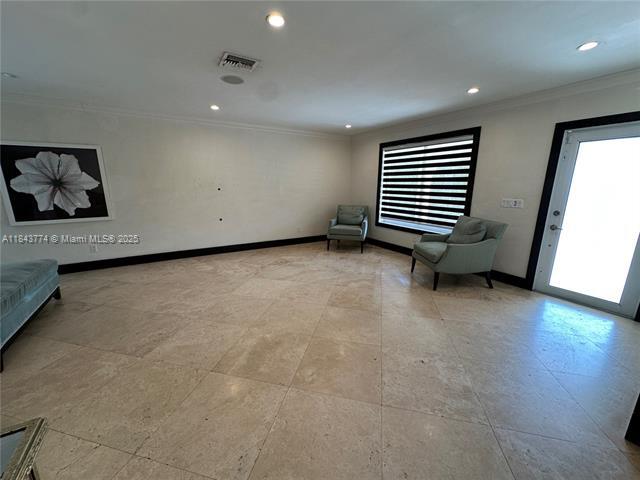 Building Photo - 9341 Dickens Ave