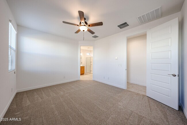 Building Photo - 8734 W Pasadena Ave